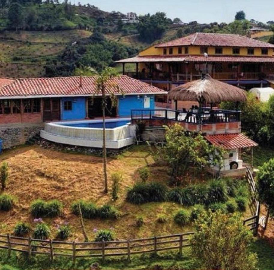 Castillo De Cascadas Finca Hotel Salamina Exterior foto
